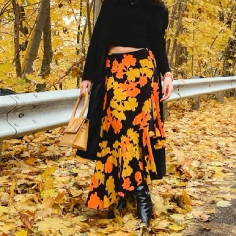 NWT ✨ Topshop ✨ Asymmetrical Faux Wrap Floral Midi Skirt ~ Size 10 🍄
